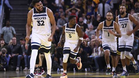 Towns scores 33, sends Timberwolves past Warriors after early ejections in tourney game